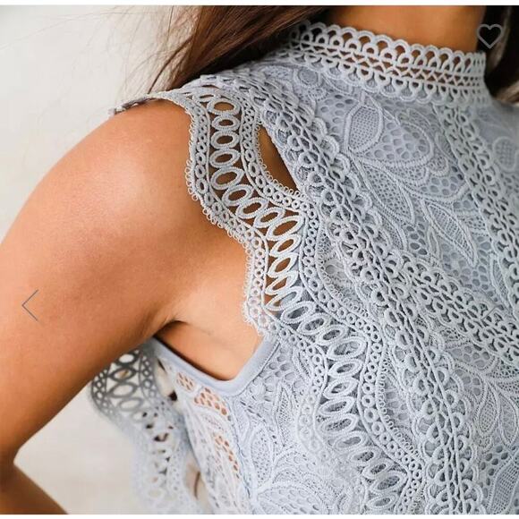 Willow & Root Crochet Lace Open Back Tank in Dusty Blue, Size Medium, Feminine - Picture 3 of 9